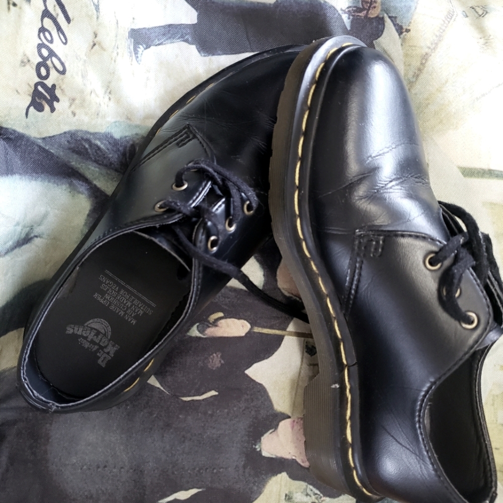 Vegan Dr. Martens. Original. Vegan faux cuir. IMITATION LEATHER 37EU/ 5US M.